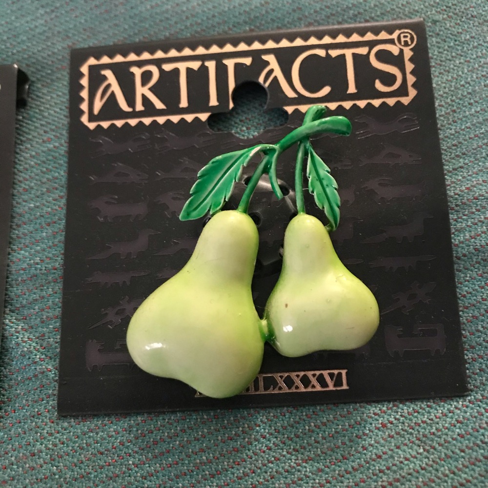 NWT Vintage Artifacts Fruit Brooches, Marked 1986 - Picture 4 of 5